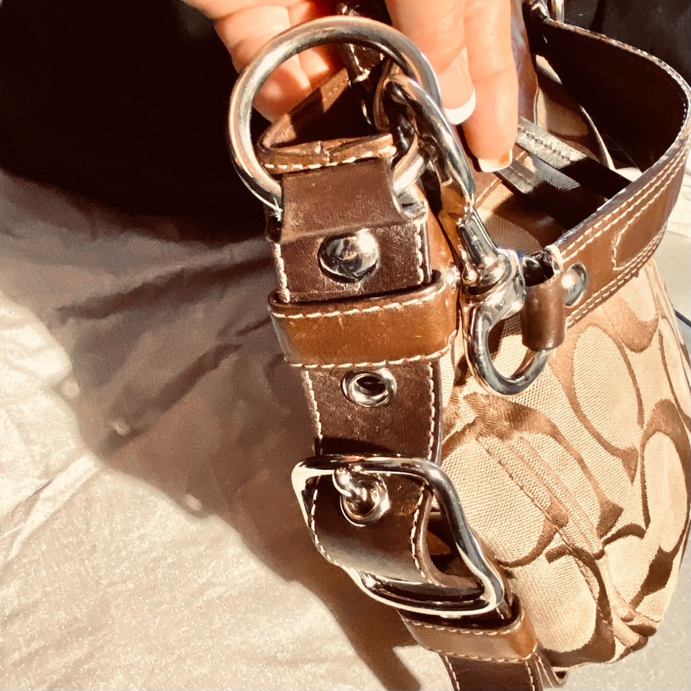 Vintage Pristine Coach Leather Monogram Silver/Chrome zipper buckles Beaut - Picture 6 of 16